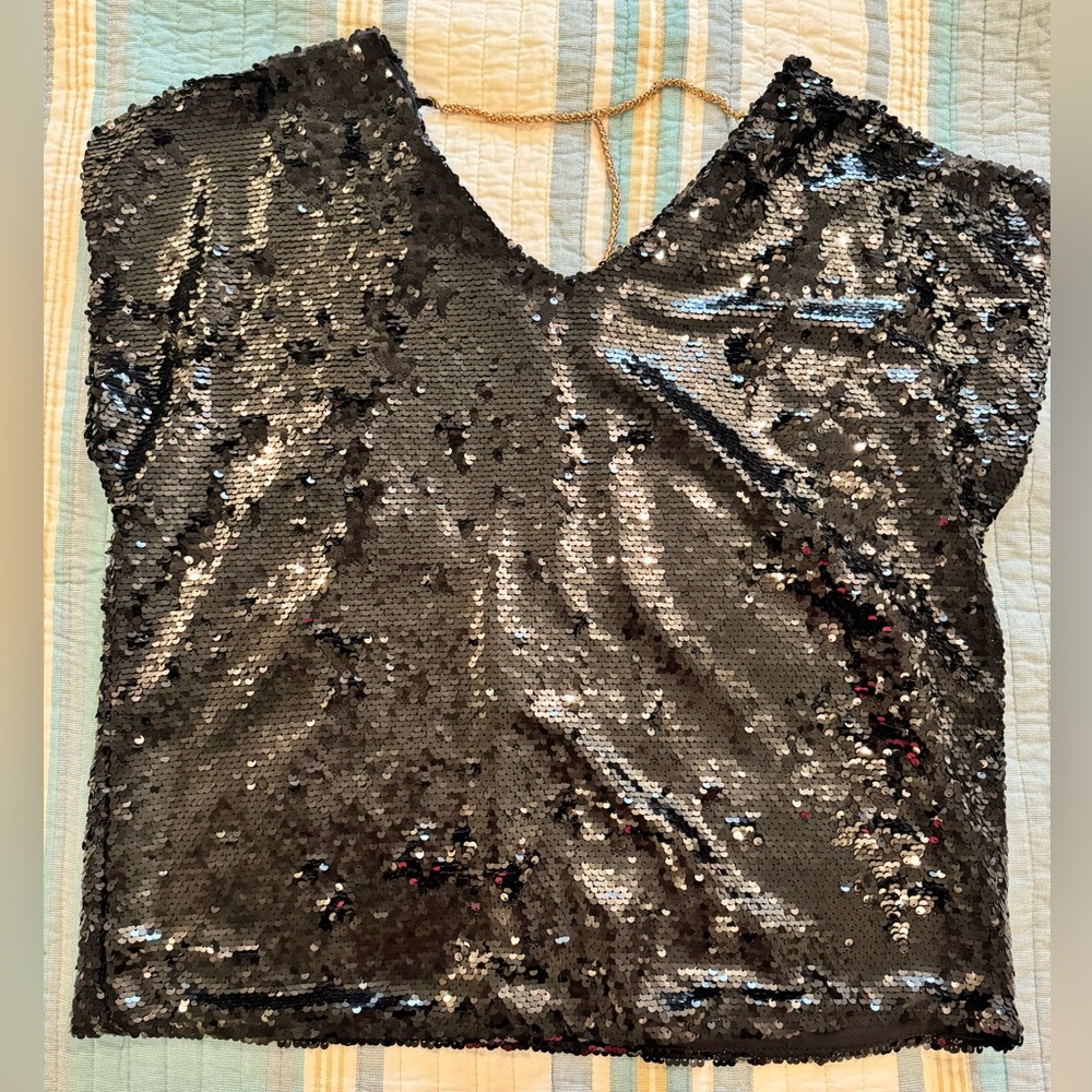 Lavish sequined top size XL